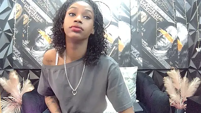 Lilmisbaddyxxx online show from October 2025 07:25:02 PM