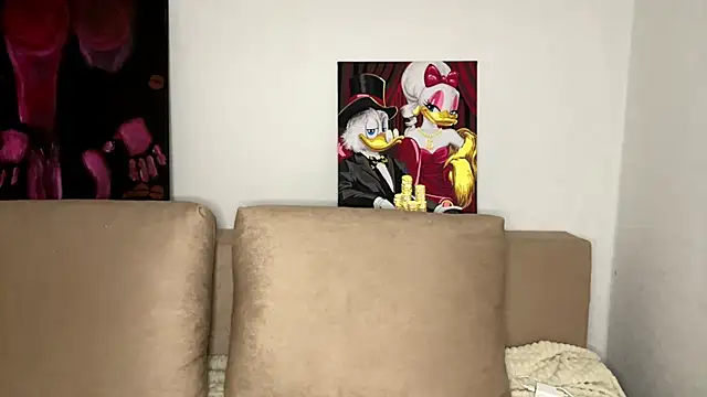 Snapshot of Petal_Couple chatting on December 2025 09:47:02 AM Petal Couple online show from December 2025 09:47:02 AM