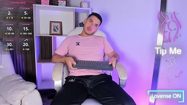 Snapshot of Axel_grey_ chatting on November 2025 11:38:02 AM Axel grey online show from November 2025 11:38:02 AM