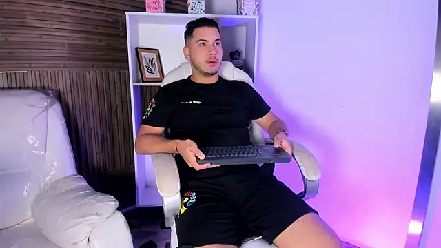Snapshot of Axel_grey_ chatting on November 2025 12:30:01 PM Axel grey online show from November 2025 12:30:01 PM