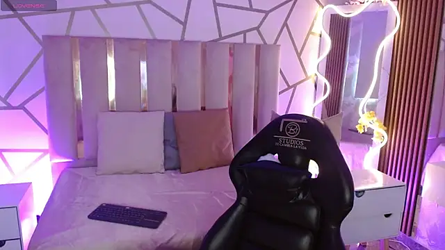 CYRUS TAY online show from March 2026 12:55:01 PM