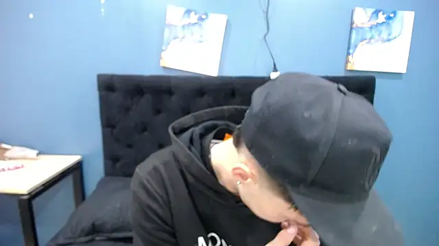 Jheampiiero online show from November 2025 01:44:01 PM