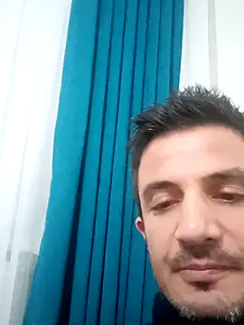 Snapshot of OGUZOZAN chatting on November 2025 07:52:02 PM OGUZOZAN online show from November 2025 07:52:02 PM