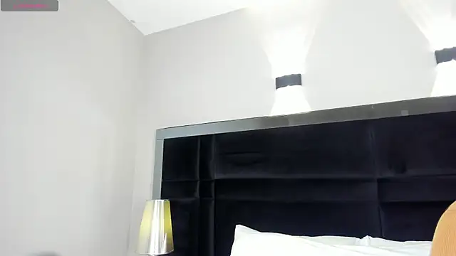 CarolineLee  online show from April 2026 06:05:02 PM