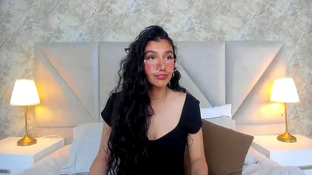 ValentiinaCruz online show from October 2025 10:45:02 PM