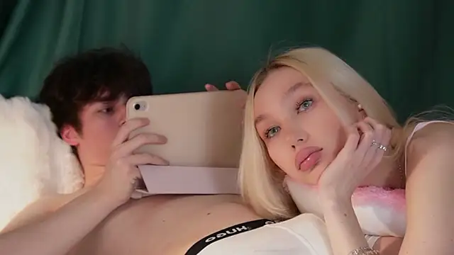 cuteleraay online show from March 2026 05:01:02 PM