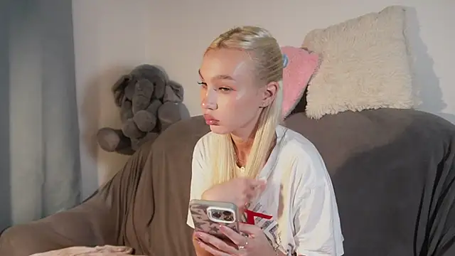 cuteleraay online show from July 2026 08:19:02 PM
