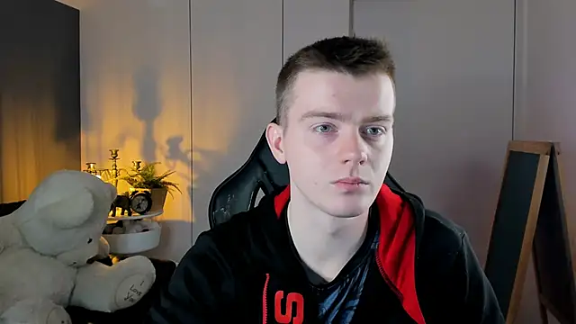 Snapshot of Happydeimos chatting on November 2025 09:36:02 PM Happydeimos online show from November 2025 09:36:02 PM