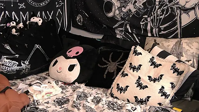 Paige Turner online show from March 2026 04:14:02 AM