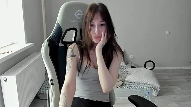 Snapshot of minadzukii chatting on September 2025 05:18:02 AM minadzukii online show from September 2025 05:18:02 AM