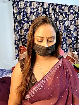 Cute-lusi online show from November 2025 05:13:02 PM