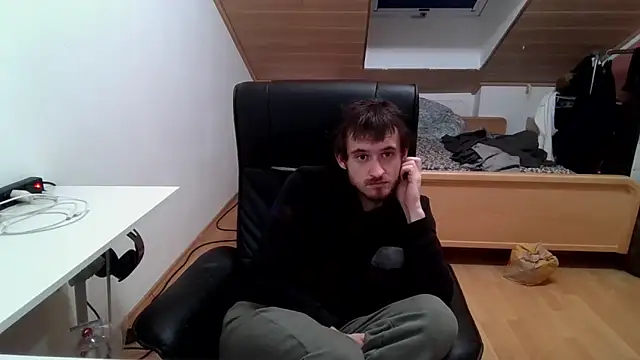 Snapshot of Bez3ybik chatting on December 2025 09:46:02 PM Bez3ybik online show from December 2025 09:46:02 PM