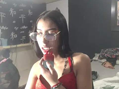 Snapshot of Dara-montenegro chatting on September 2025 06:40:02 AM Dara-montenegro online show from September 2025 06:40:02 AM