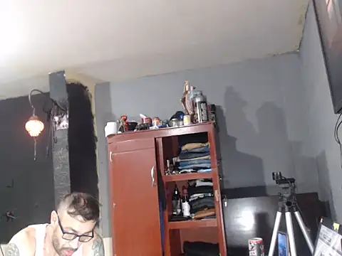 Snapshot of Dara-montenegro chatting on October 2025 03:37:02 AM Dara-montenegro online show from October 2025 03:37:02 AM