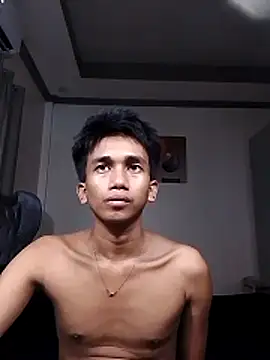 Snapshot of charlie0728 chatting on October 2025 04:27:01 AM charlie0728 online show from October 2025 04:27:01 AM