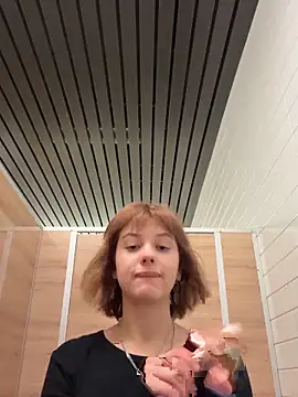 Snapshot of Only_April chatting on October 2025 08:27:02 AM Only April online show from October 2025 08:27:02 AM