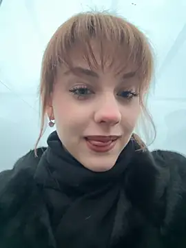 Snapshot of Only_April chatting on December 2025 06:32:01 AM Only April online show from December 2025 06:32:01 AM