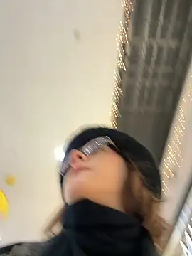 Snapshot of Only_April chatting on December 2025 08:01:02 AM Only April online show from December 2025 08:01:02 AM