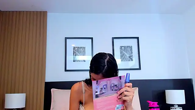 Snapshot of catalina_jolie chatting on December 2025 04:28:02 AM catalina jolie online show from December 2025 04:28:02 AM