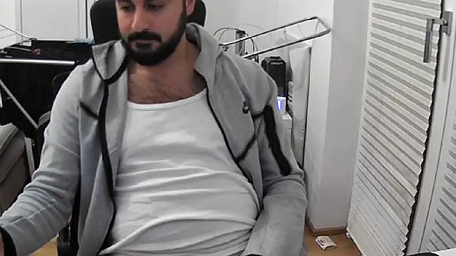 Snapshot of Velvetvoyager69 chatting on October 2025 05:20:02 PM Velvetvoyager69 online show from October 2025 05:20:02 PM