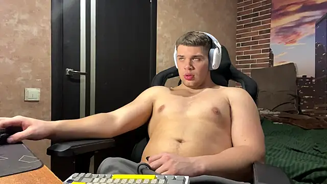 MusclePhantom online show from March 2026 09:07:01 PM