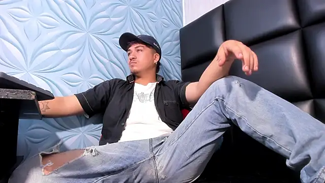 Snapshot of juanmechanic_ chatting on January 2026 05:00:02 AM juanmechanic online show from January 2026 05:00:02 AM