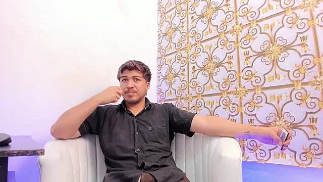 Snapshot of juanmechanic_ chatting on February 2026 06:43:02 AM juanmechanic online show from February 2026 06:43:02 AM