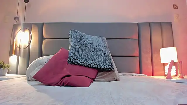 Snapshot of IvyJhons chatting on October 2025 11:42:01 AM IvyJhons online show from October 2025 11:42:01 AM