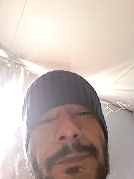 Snapshot of MassedParidae chatting on February 2026 04:50:01 PM MassedParidae online show from February 2026 04:50:01 PM