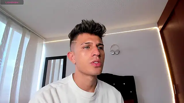 kevin ahss online show from October 2025 09:47:02 PM