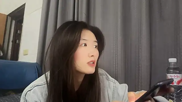 Snapshot of Moonlight-23 chatting on November 2025 12:59:01 PM Moonlight-23 online show from November 2025 12:59:01 PM