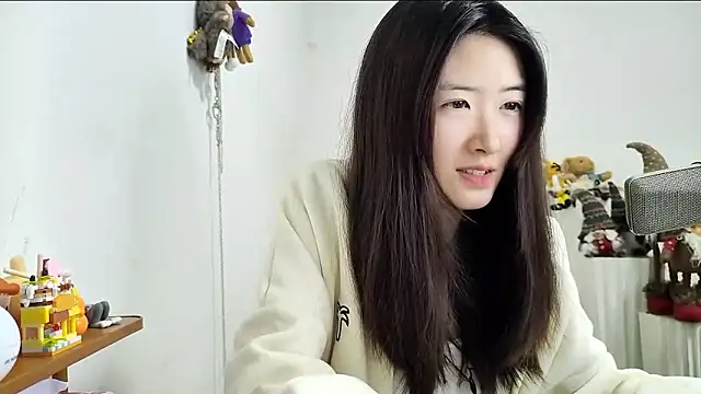 Snapshot of Moonlight-23 chatting on December 2025 01:27:01 PM Moonlight-23 online show from December 2025 01:27:01 PM