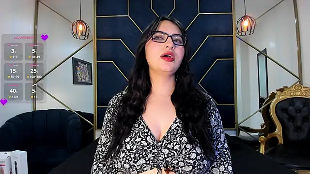 Snapshot of NavannyCattan chatting on November 2025 04:04:01 AM NavannyCattan online show from November 2025 04:04:01 AM