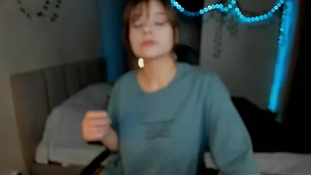 Selena Durden online show from October 2025 07:47:02 PM