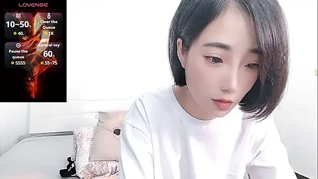 Snapshot of YIWA-2000 chatting on May 2026 03:57:02 AM YIWA-2000 online show from May 2026 03:57:02 AM