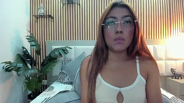 Snapshot of KattyBonnie chatting on December 2025 07:33:02 PM KattyBonnie online show from December 2025 07:33:02 PM