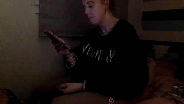 Bellababexox online show from May 2026 11:12:03 PM