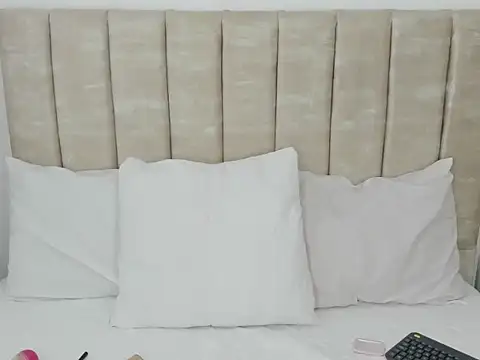 Snapshot of AprilStone1 chatting on September 2025 11:25:01 AM AprilStone1 online show from September 2025 11:25:01 AM