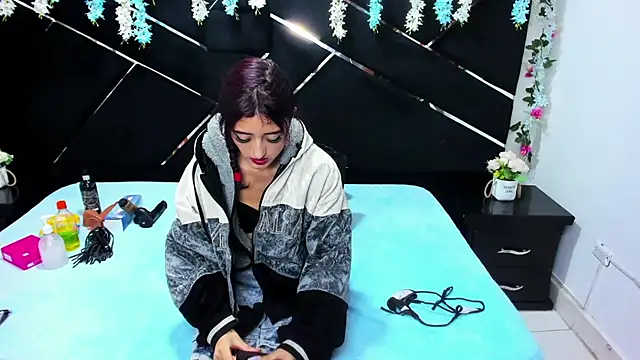  Maleja 19  online show from November 2025 02:56:02 AM