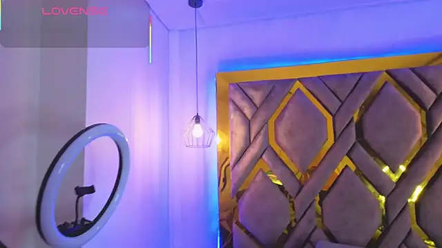 Snapshot of Dom_venena chatting on December 2025 07:01:02 PM Dom venena online show from December 2025 07:01:02 PM