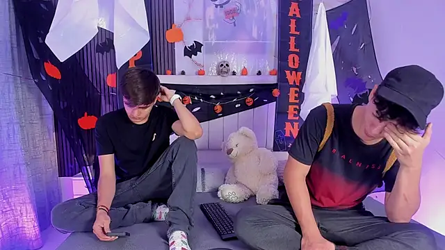 Snapshot of sweet_petter chatting on October 2025 12:56:02 PM sweet petter online show from October 2025 12:56:02 PM