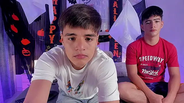 Snapshot of sweet_petter chatting on November 2025 01:24:01 PM sweet petter online show from November 2025 01:24:01 PM