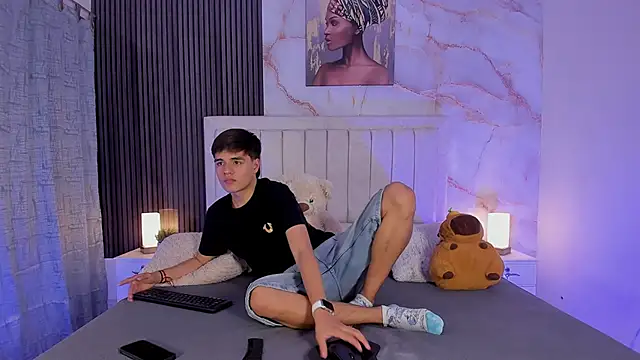 Snapshot of sweet_petter chatting on November 2025 07:25:02 PM sweet petter online show from November 2025 07:25:02 PM