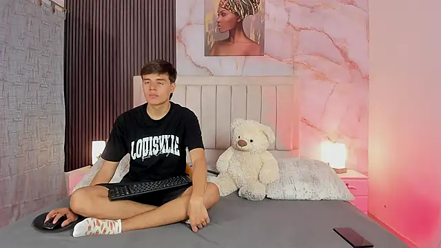 Snapshot of sweet_petter chatting on November 2025 12:59:01 PM sweet petter online show from November 2025 12:59:01 PM