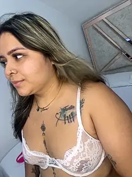 Snapshot of ashley-swift- chatting on September 2025 08:55:02 PM ashley-swift- online show from September 2025 08:55:02 PM