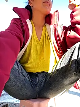 Huong-Ly online show from November 2025 08:06:01 AM