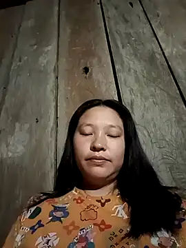 MuiNay online show from November 2025 10:18:02 PM