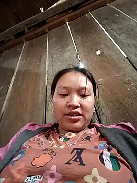 MuiNay online show from November 2025 02:06:02 AM