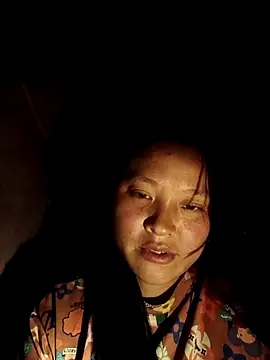 MuiNay online show from December 2025 12:58:02 PM