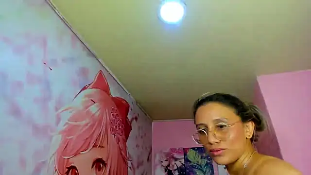 StarletTays online show from September 2025 12:37:02 PM